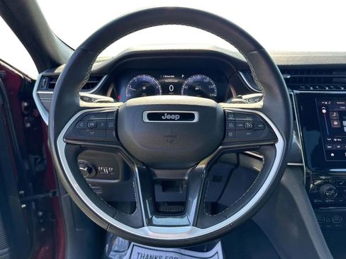 Used 2023 Jeep Grand Cherokee L Laredo image 15