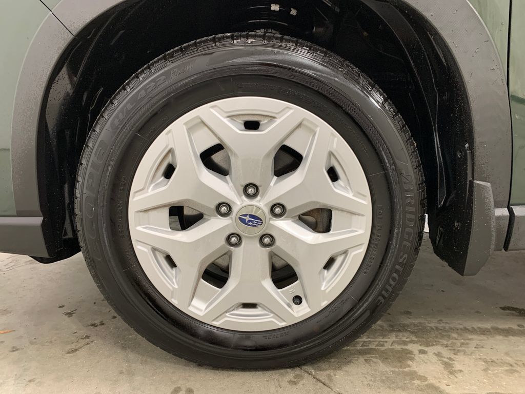 Used 2022 Subaru Forester AWD/4WD image 2
