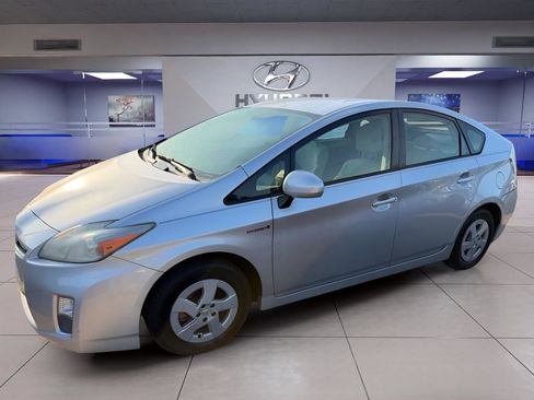 Used 2011 Toyota Prius Two FWD image 3