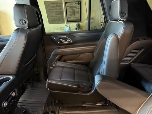 Used 2022 GMC Yukon SLT w/ SLT Premium Package AWD/4WD image 32