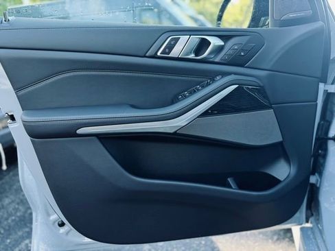 New 2026 BMW X5 xDrive40i w/ M Sport Package image 15