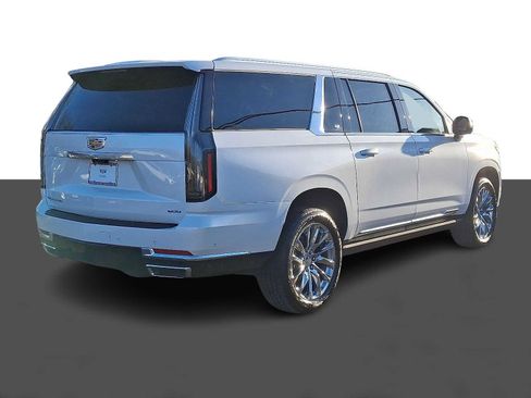 Used 2025 Cadillac Escalade ESV Premium Luxury image 6