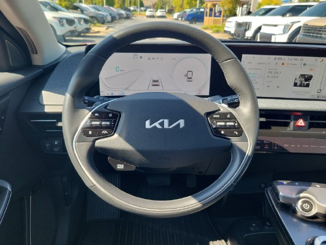Used 2024 Kia EV6 Wind RWD image 10