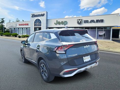 Used 2023 Kia Sportage LX AWD/4WD image 3