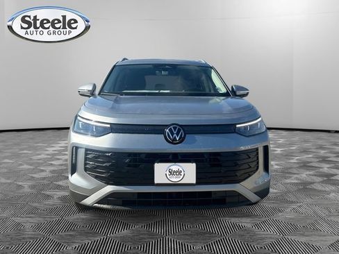 New 2026 Volkswagen Tiguan SE image 8