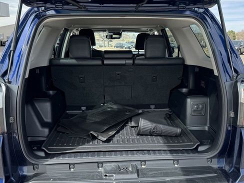Used 2022 Toyota 4Runner Limited image 9