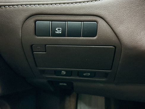 Used 2018 Lexus LS 500 w/ Interior Upgrade Package RWD image 17