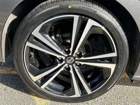 Certified 2020 Nissan Sentra SR image 12