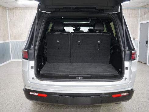 Used 2022 Jeep Wagoneer Series II w/ Premium Group I image 38