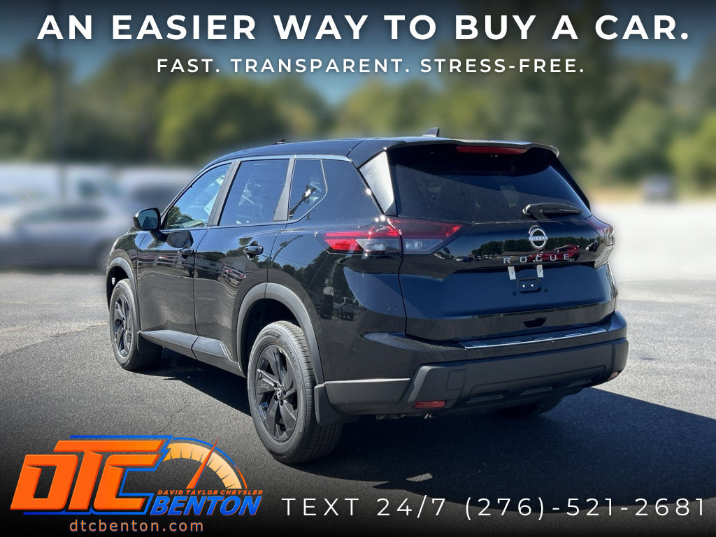 Used 2026 Nissan Rogue SV FWD image 4
