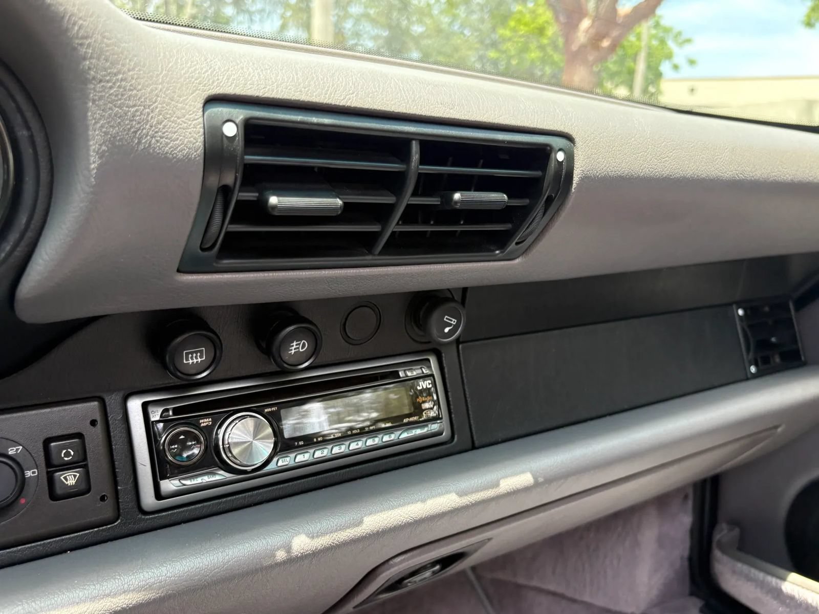 Used 1995 Porsche 911 Carrera image 39