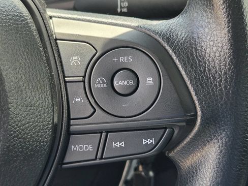 Used 2025 Toyota Corolla LE FWD image 22