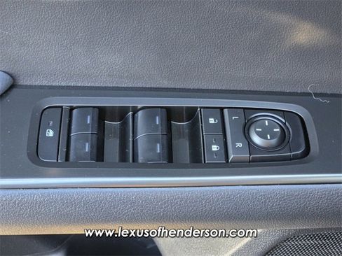 Certified 2025 Lexus UX 300h FWD image 23