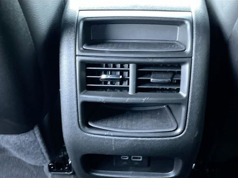 New 2025 Cadillac XT5 Luxury image 25