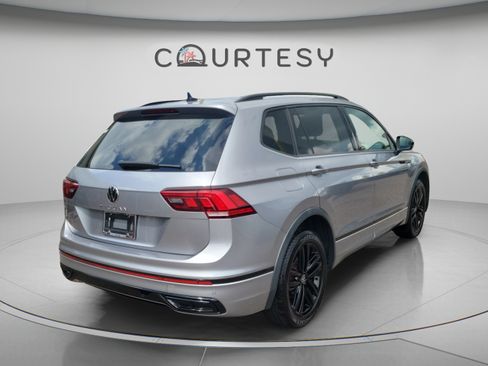 Used 2022 Volkswagen Tiguan SE R-Line FWD image 5