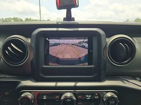 Used 2020 Jeep Gladiator Sport w/ Quick Order Package 24S AWD/4WD image 27