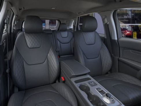 New 2024 Ford Edge Titanium w/ Equipment Group 301A AWD/4WD image 10