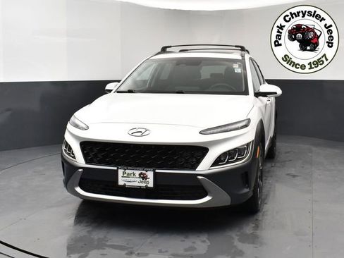 Used 2022 Hyundai Kona Limited image 2