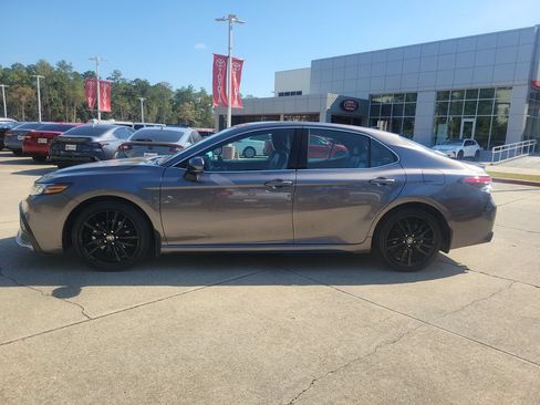 Used 2024 Toyota Camry XSE FWD image 2