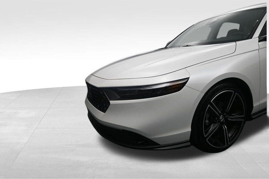 Used 2026 Honda Accord SE image 10