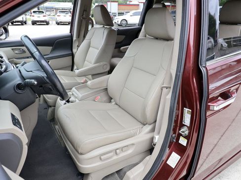 Used 2016 Honda Odyssey Touring image 14