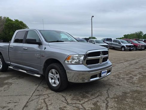 Used 2020 RAM 1500 Classic SLT AWD/4WD image 4