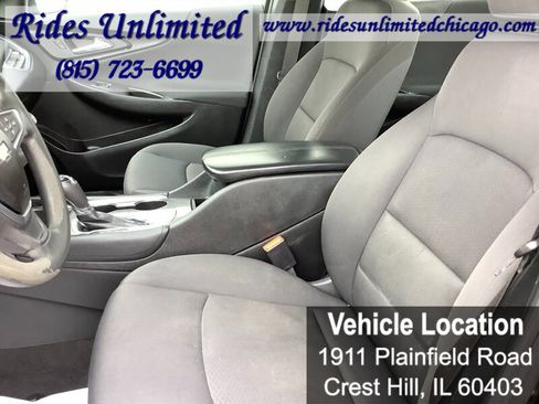 Used 2018 Chevrolet Malibu LT image 22