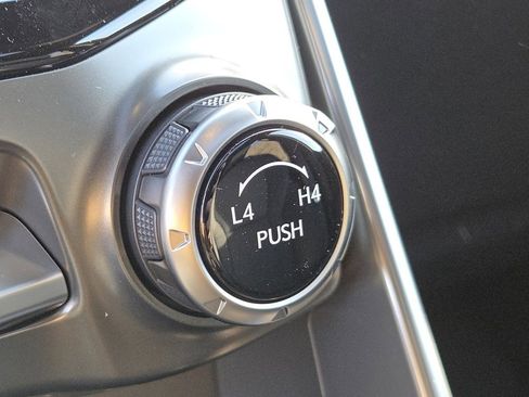 New 2025 Lexus LX 600 4WD w/ Premium Package image 29