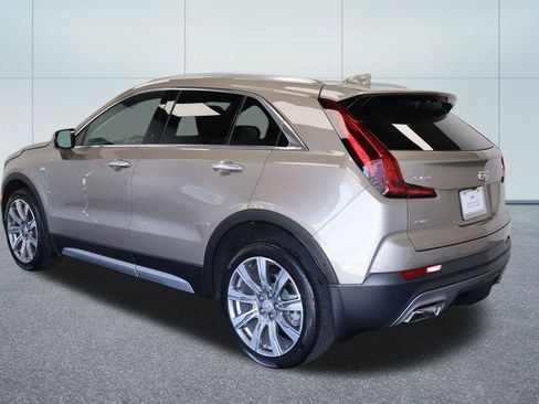 Certified 2023 Cadillac XT4 Luxury w/ Cold Weather Package AWD/4WD image 4