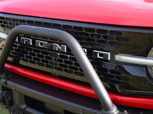 Used 2023 Ford Bronco Wildtrak AWD/4WD image 6