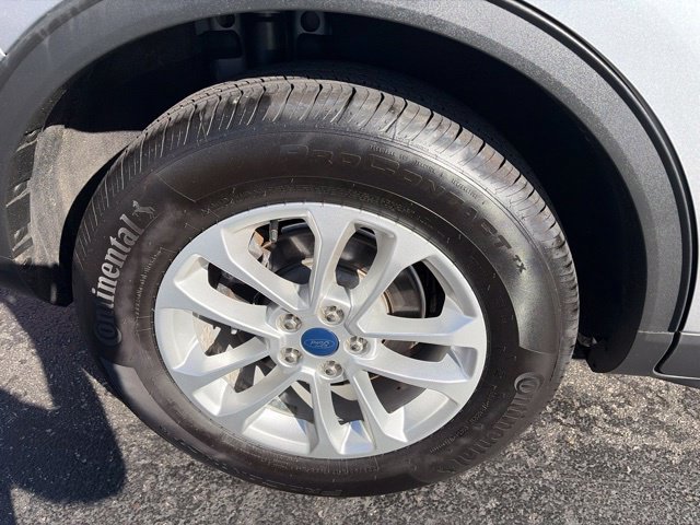 Used 2022 Ford Escape SE w/ Cold Weather Package FWD image 13
