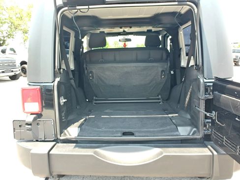Used 2015 Jeep Wrangler Sport AWD/4WD image 8