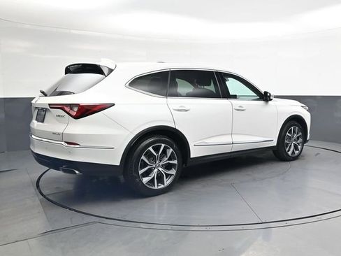 Used 2024 Acura MDX SH-AWD w/ Technology Package image 4