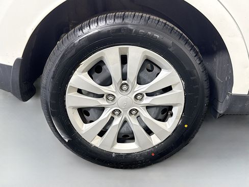 Used 2023 Kia Soul LX FWD image 32