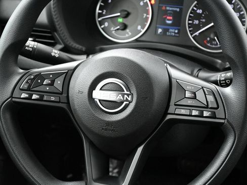 Used 2025 Nissan Sentra S FWD image 13