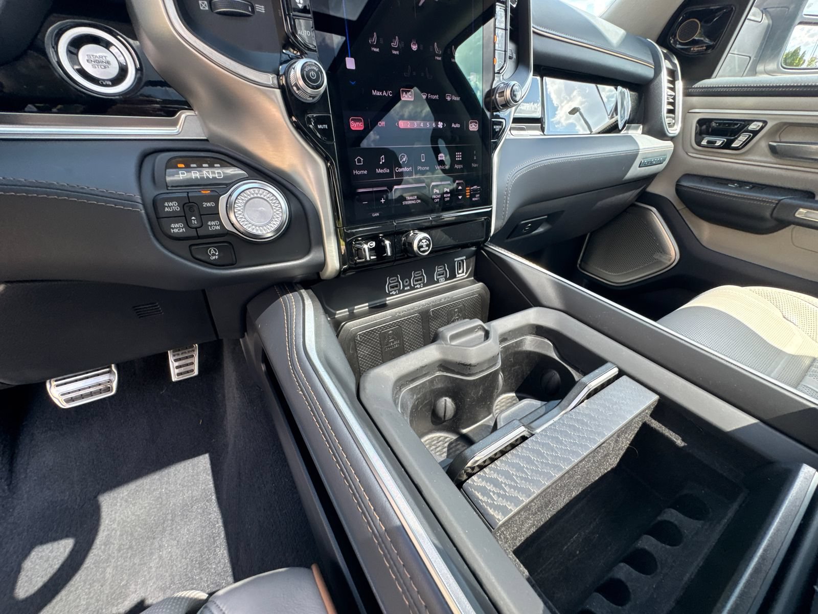 Used 2025 RAM 1500 Tungsten w/ Trailer Tow Group AWD/4WD image 31