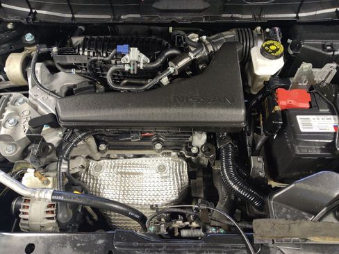 Used 2020 Nissan Rogue SV FWD image 30