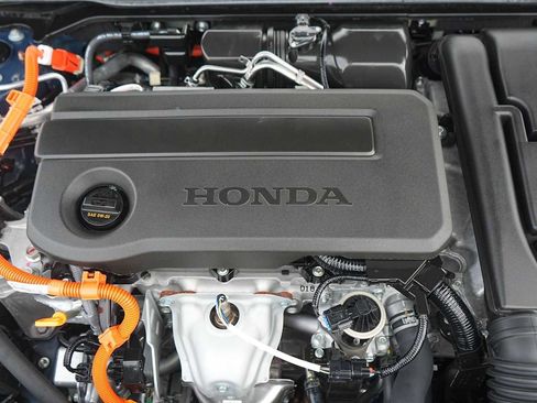 Certified 2025 Honda Civic Sport image 9