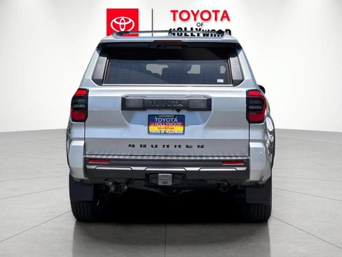 New 2026 Toyota 4Runner SR5 RWD image 5