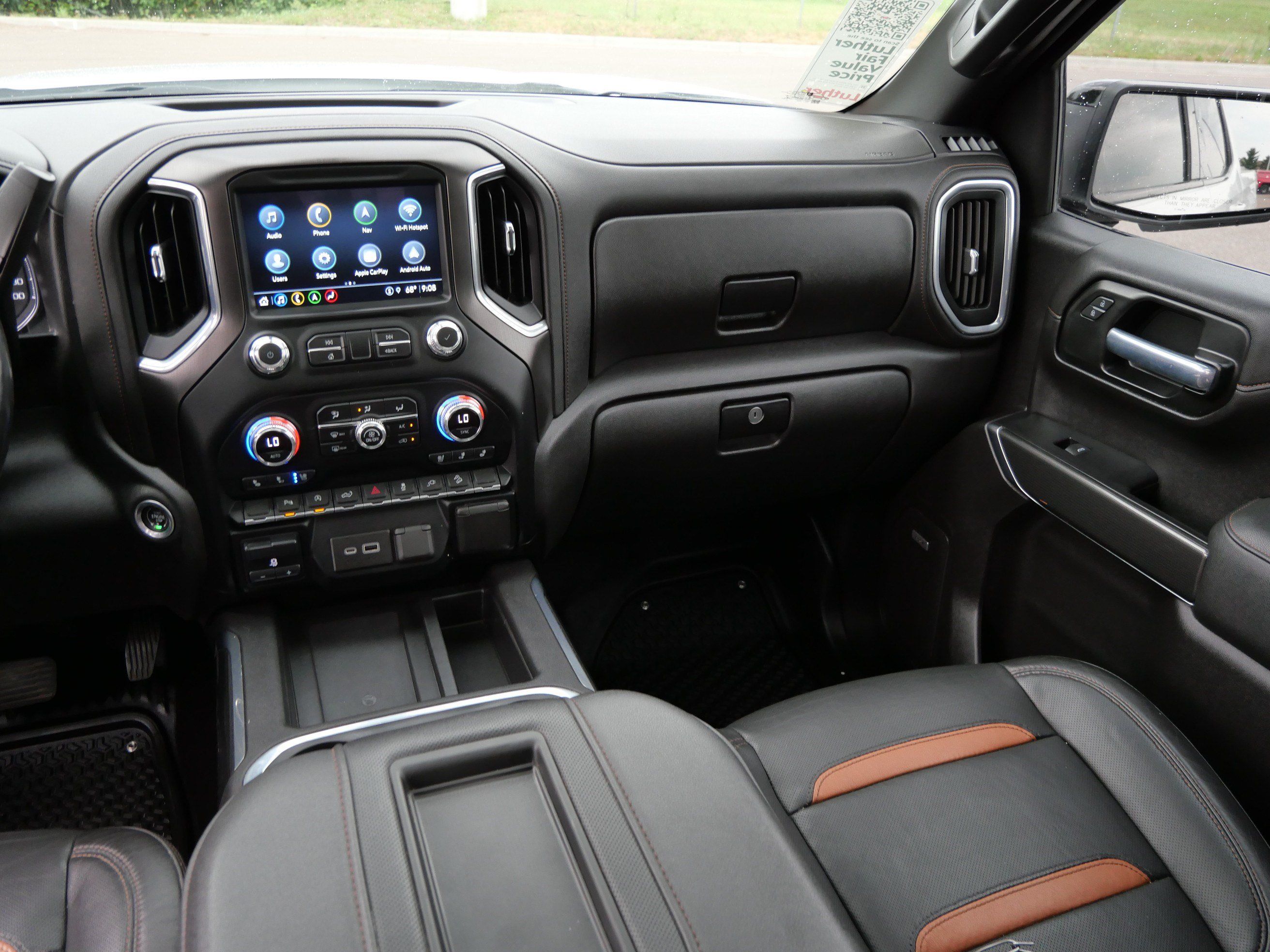 Certified 2021 GMC Sierra 1500 AT4 w/ AT4 Premium Package AWD/4WD image 11
