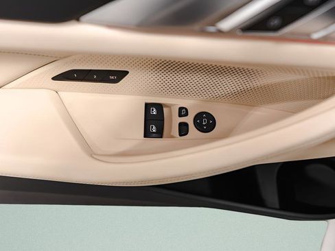 Used 2024 BMW 430i Coupe w/ Premium Package image 29