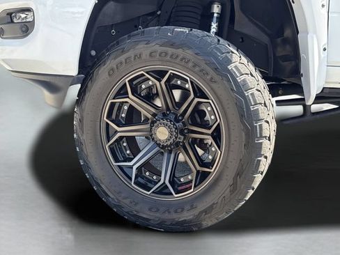 Used 2023 RAM 2500 Big Horn w/ Level B Equipment Group AWD/4WD image 44