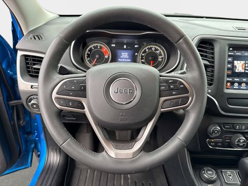 Used 2022 Jeep Cherokee Latitude Lux AWD/4WD image 28