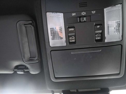 Used 2017 Toyota RAV4 SE AWD/4WD image 23