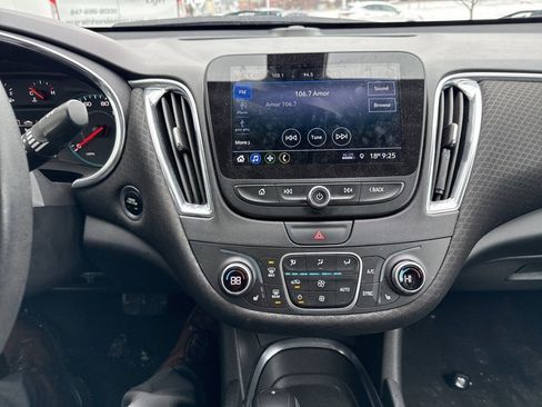 Used 2019 Chevrolet Malibu LT image 12