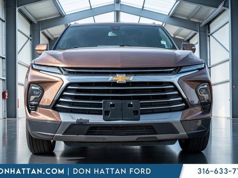 Used 2024 Chevrolet Blazer Premier image 36