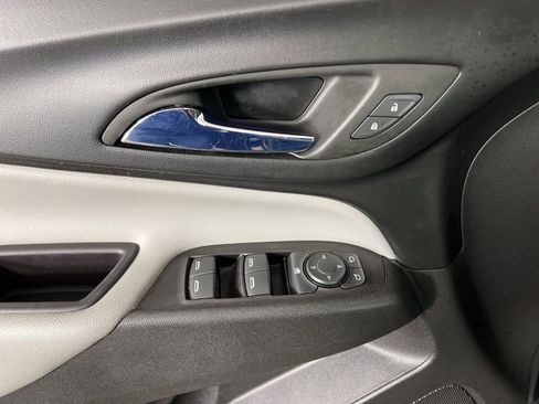 Used 2022 Chevrolet Equinox LS w/ LS Convenience Package FWD image 14