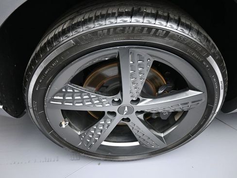 Used 2023 Genesis GV70 2.5T w/ Sport Prestige Package image 13