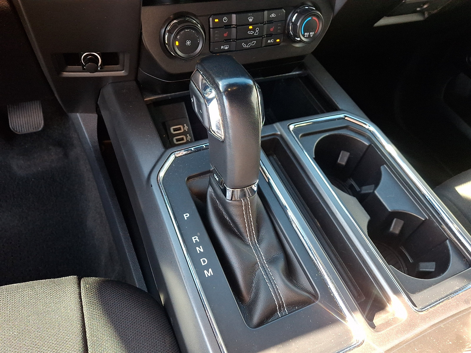 Used 2020 Ford F150 XLT w/ Equipment Group 302A Luxury AWD/4WD image 15