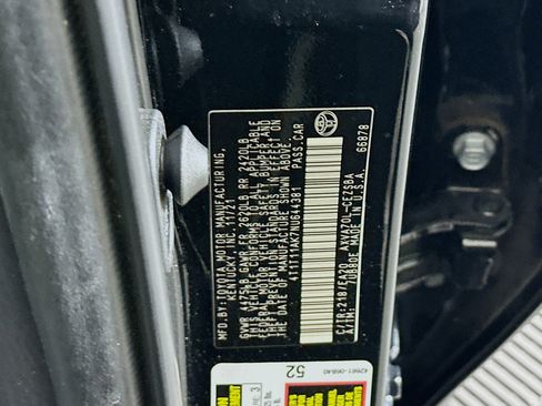 Used 2022 Toyota Camry SE image 12